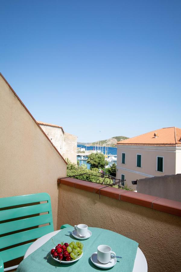 Homey Experience - Marina Loft La Maddalena  Luaran gambar
